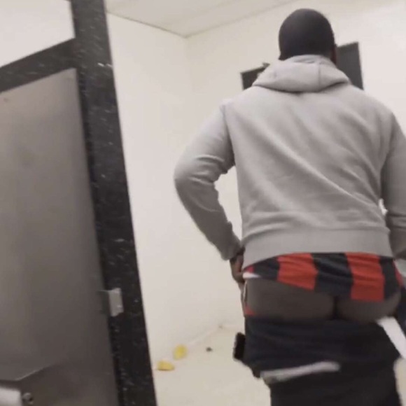 Meet your Posher, Pablo - Picture 1 of 1